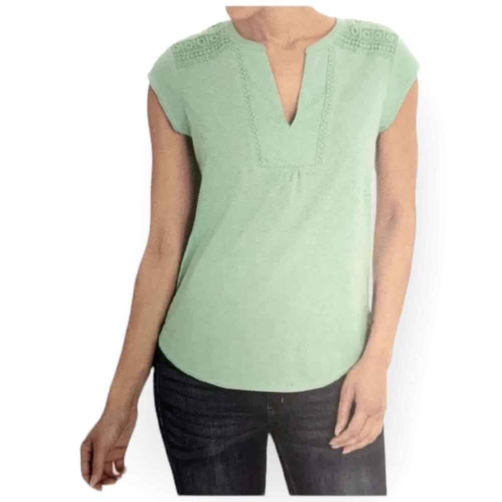 NWT Orvis Anna Crochet Lace V-Neck Top – Size Medium – Menthol Green W79‎